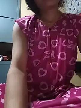 Snapshot of Rashmika_Mandana chatting on May 22, 2026, 5:18 pm Rashmika Mandana online show from May 22, 2026, 5:18 pm