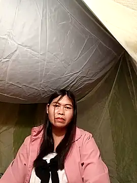 Snapshot of -Batina- chatting on March 4, 2026, 9:43 pm -Batina- online show from March 4, 2026, 9:43 pm