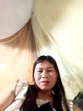 Snapshot of -Batina- chatting on April 3, 2026, 10:41 pm -Batina- online show from April 3, 2026, 10:41 pm