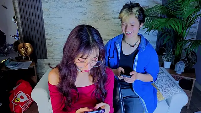 Snapshot of RedHood_1 chatting on March 3, 2026, 2:23 pm RedHood 1 online show from March 3, 2026, 2:23 pm