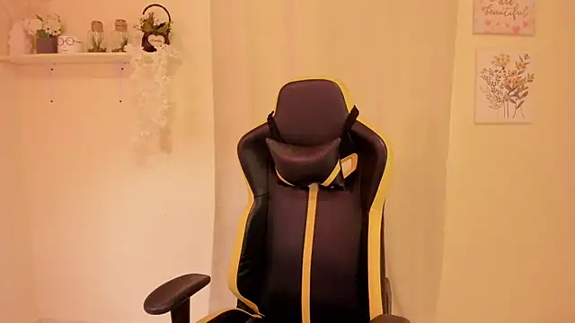 sexy andres01 online show from March 17, 2026, 1:36 pm