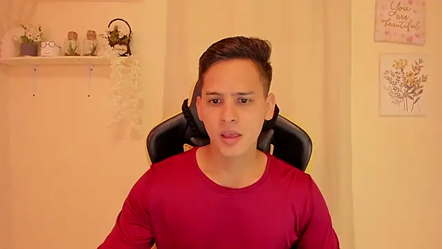 sexy andres01 online show from April 14, 2026, 2:01 pm