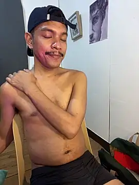 asian darlingcummersxXx online show from May 23, 2026, 9:41 pm
