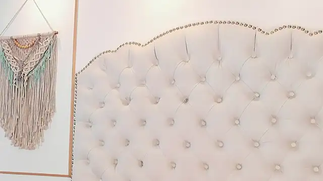 Sara funy online show from April 11, 2026, 11:36 am