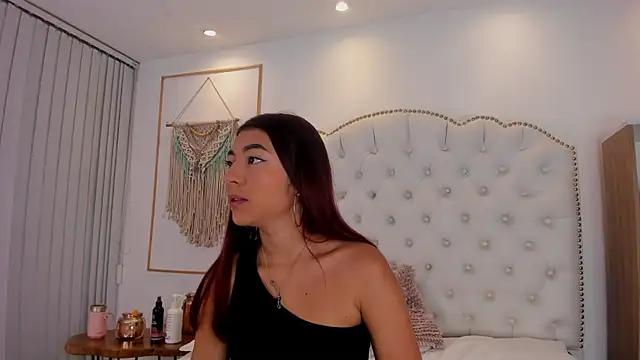 Sara funy online show from April 14, 2026, 10:54 am