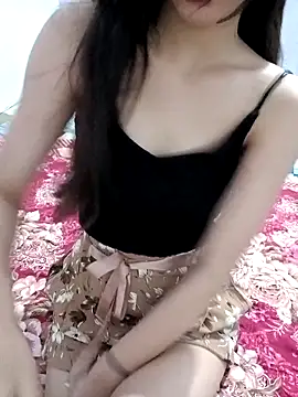 sexy nadhu online show from April 29, 2026, 3:21 am