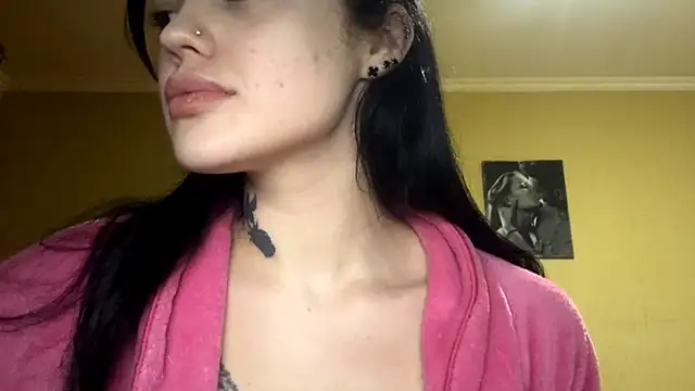 Snapshot of Jennifer_anniston chatting on March 5, 2026, 10:17 pm Jennifer anniston online show from March 5, 2026, 10:17 pm