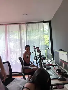 kitty rousse01 online show from February 27, 2026, 1:22 pm