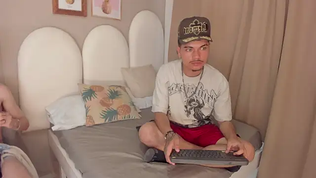 Jason 23   online show from April 9, 2026, 7:41 pm