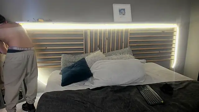 clark ken01 online show from March 18, 2026, 8:34 pm