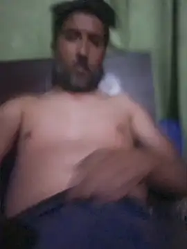 BRAD MATURE online show from April 7, 2026, 3:18 am