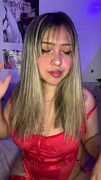 Snapshot of Moon_Velvet_ chatting on March 18, 2026, 10:57 pm Moon Velvet online show from March 18, 2026, 10:57 pm