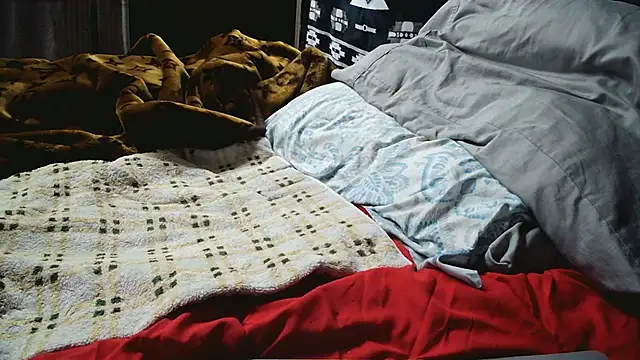 junio7382 online show from March 11, 2026, 8:53 am