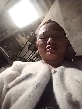 Snapshot of Lucie_Fuzk chatting on February 25, 2026, 10:14 am Lucie Fuzk online show from February 25, 2026, 10:14 am