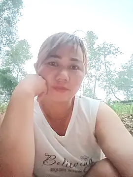 Snapshot of lyly_sexx chatting on April 17, 2026, 10:46 pm lyly sexx online show from April 17, 2026, 10:46 pm