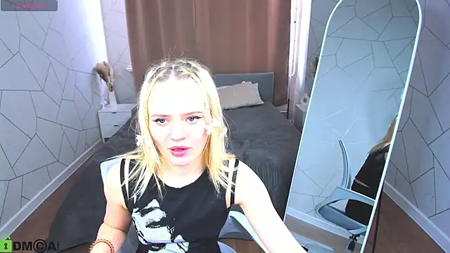 Snapshot of Tessa_Ashe chatting on April 15, 2026, 9:27 am Tessa Ashe online show from April 15, 2026, 9:27 am