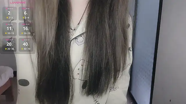 F-Yihao online show from April 2, 2026, 9:07 am