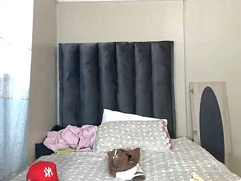 LexyDiana online show from March 4, 2026, 6:08 am