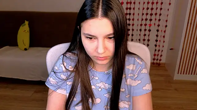 Snapshot of Ari_Grend chatting on March 1, 2026, 2:13 am Ari Grend online show from March 1, 2026, 2:13 am