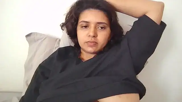 Snapshot of midsize_94 chatting on March 15, 2026, 4:24 pm midsize 94 online show from March 15, 2026, 4:24 pm