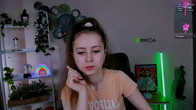 cassandra nik online show from April 8, 2026, 7:19 am