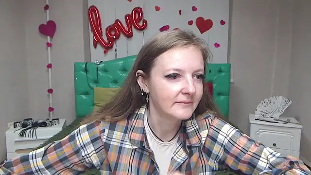 Snapshot of MeganPirs chatting on May 8, 2026, 5:18 pm MeganPirs online show from May 8, 2026, 5:18 pm
