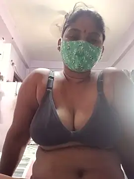 sexyladdupilla online show from May 14, 2026, 6:53 am