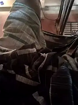 sathish2895 online show from April 14, 2026, 11:38 am