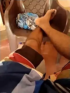 sathish2895 online show from April 22, 2026, 9:11 am