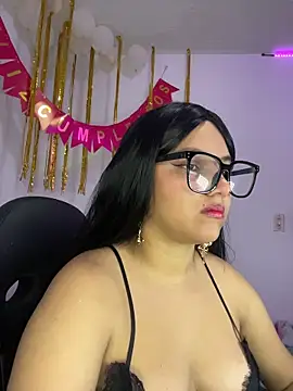 aurora bela online show from April 4, 2026, 12:20 am