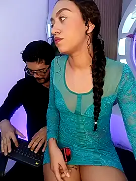 Snapshot of ritzabeth_daniel chatting on April 21, 2026, 2:26 am ritzabeth daniel online show from April 21, 2026, 2:26 am