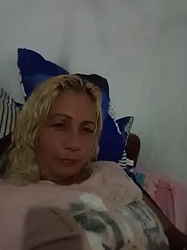 Snapshot of Lamonita05 chatting on April 17, 2026, 4:10 pm Lamonita05 online show from April 17, 2026, 4:10 pm