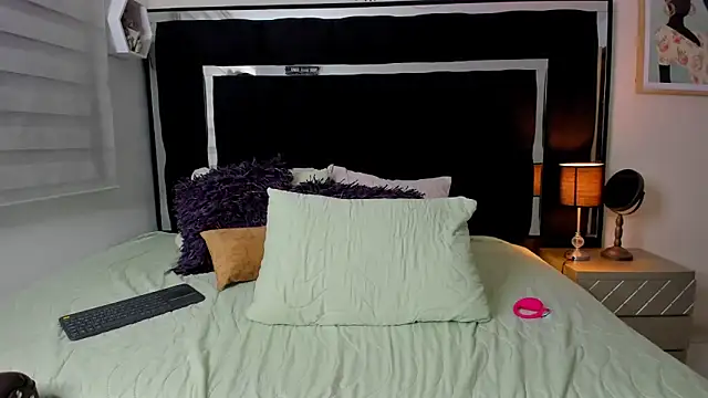 Tiana moon online show from May 15, 2026, 10:50 pm