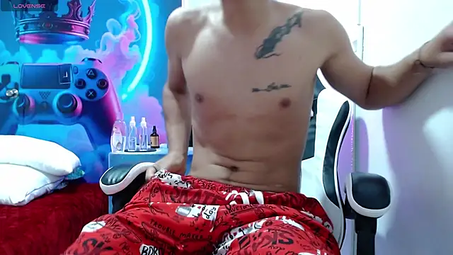 Snapshot of pipe_hot04 chatting on February 28, 2026, 12:55 am pipe hot04 online show from February 28, 2026, 12:55 am