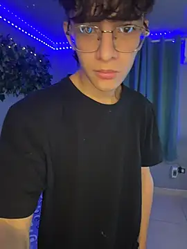 noah millerx online show from April 1, 2026, 5:08 am