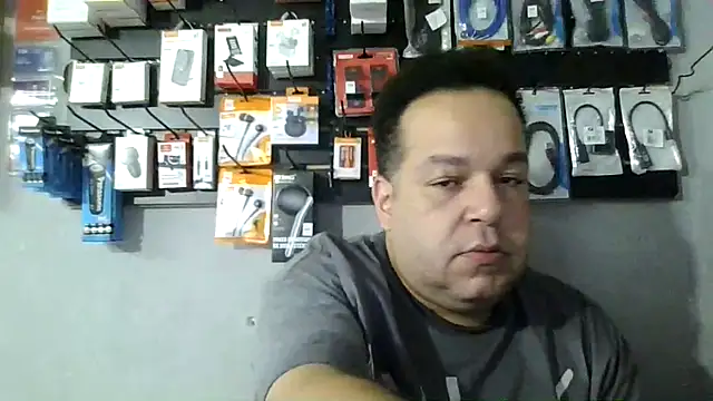 Snapshot of UrsoBissexualPauGrosso chatting on April 28, 2026, 5:23 am UrsoBissexualPauGrosso online show from April 28, 2026, 5:23 am