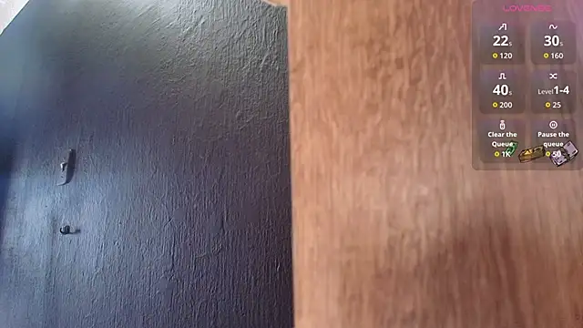 softnicol  online show from April 10, 2026, 9:52 pm