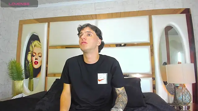 Snapshot of EXCLUSIVE8 chatting on March 15, 2026, 2:12 pm EXCLUSIVE8 online show from March 15, 2026, 2:12 pm