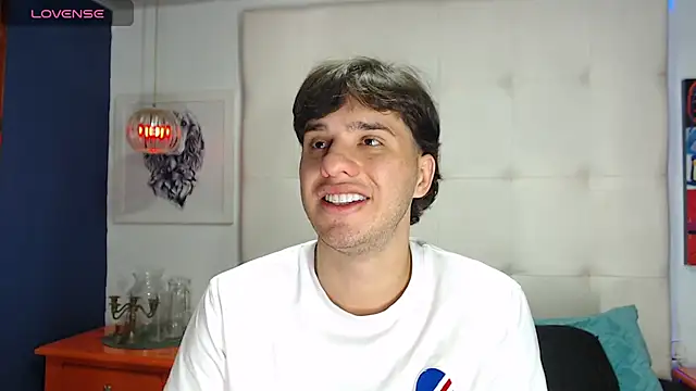 Snapshot of EXCLUSIVE8 chatting on March 24, 2026, 5:01 am EXCLUSIVE8 online show from March 24, 2026, 5:01 am