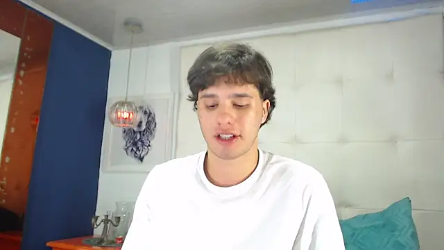 Snapshot of EXCLUSIVE8 chatting on March 31, 2026, 5:08 am EXCLUSIVE8 online show from March 31, 2026, 5:08 am