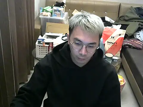 silverwolfwoof online show from March 12, 2026, 1:17 pm