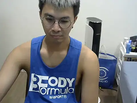 silverwolfwoof online show from May 9, 2026, 4:34 pm
