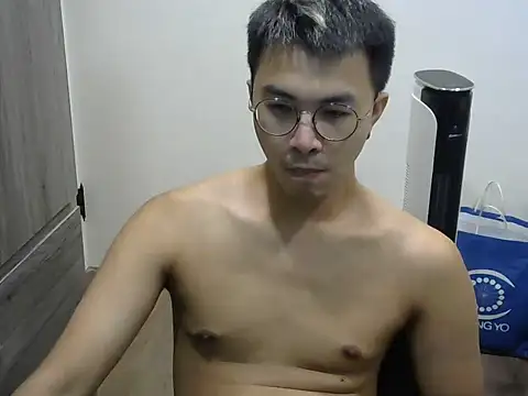 silverwolfwoof online show from June 9, 2026, 1:12 pm