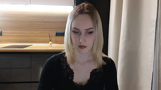 Bella Villen online show from April 4, 2026, 4:59 pm