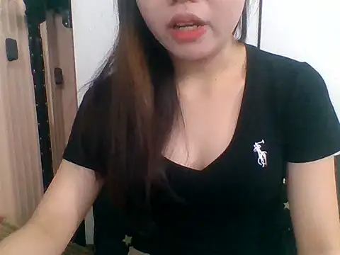 kiraa-007 online show from April 12, 2026, 2:22 pm