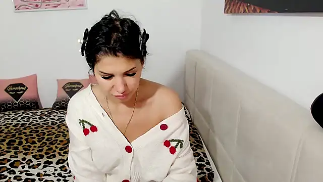 Snapshot of NickyHotXO chatting on May 13, 2026, 4:32 am NickyHotXO online show from May 13, 2026, 4:32 am