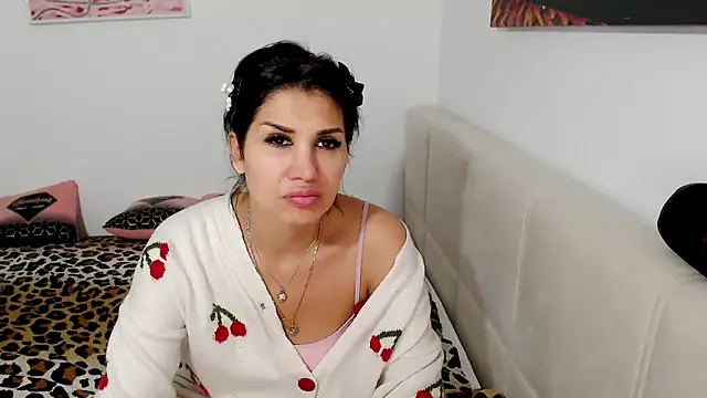 Snapshot of NickyHotXO chatting on May 13, 2026, 4:37 pm NickyHotXO online show from May 13, 2026, 4:37 pm