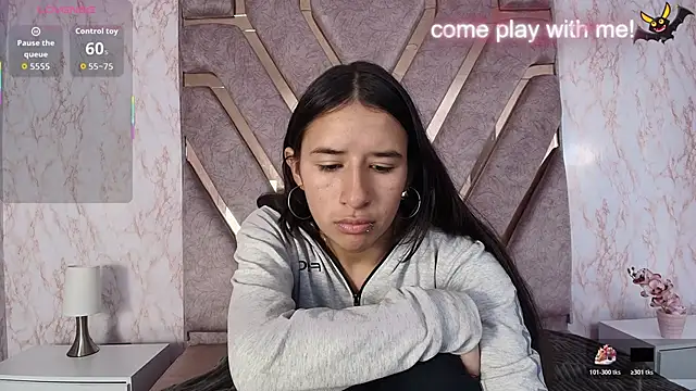 Snapshot of LilyRossi_ chatting on April 16, 2026, 12:28 pm LilyRossi online show from April 16, 2026, 12:28 pm