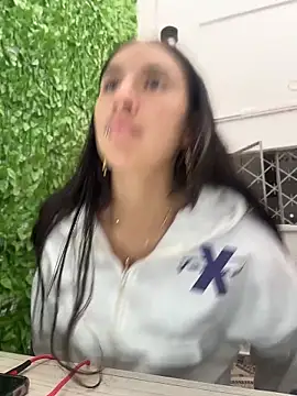 LilyRossi  online show from May 11, 2026, 1:06 pm