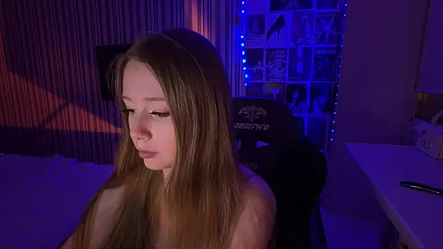 Emily Rass  online show from March 15, 2026, 5:08 pm